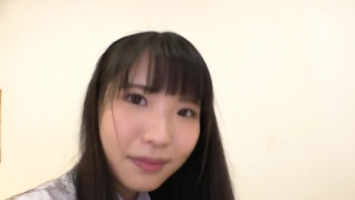 室内 · 白衬衫 · 微笑 · 面部特写 · 对视 · 清纯 · 正面