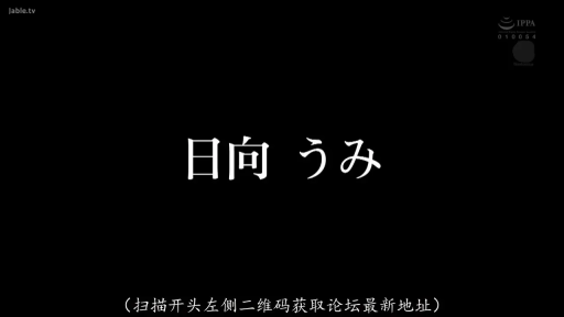 室内 · 面部 · 站立 · 微笑 · 注视 · 粉色上衣 · 亚洲女性