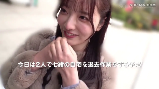 顔部のクローズアップ · 站立 · 谈话 · 屋外 · 甜美微笑 · 日本AV · 毛绒外套