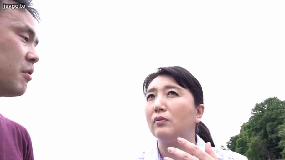 全身 · 骑乘位 · 性交 · 全裸 · 愉悦 · 客厅 · 无码 · 灯光