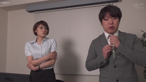 严肃 · 眼镜 · 办公室 · 站立 · 中景 · 职业装 · OL · 整理领带