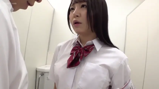 胸部 · 陶醉 · 站姿 · 衬衫 · 接吻 · 眼罩 · 摄影棚 · 游戏