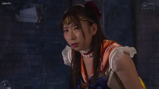 室内 · 真剣 · 站姿 · 半身特写 · 凝視 · 高清 · 发饰 · Cosplay服