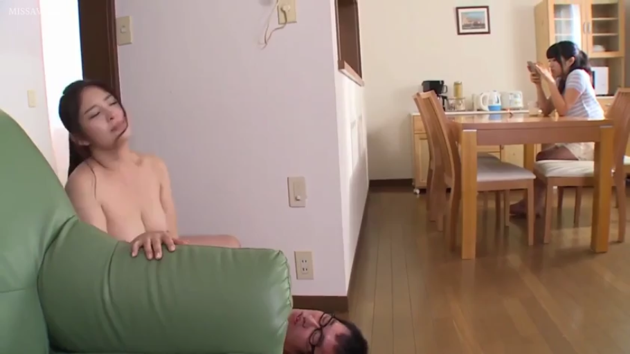 全裸 · 性行为 · 中景 · 陶醉 · 沙发 · 客厅 · 跨坐 · 偷情