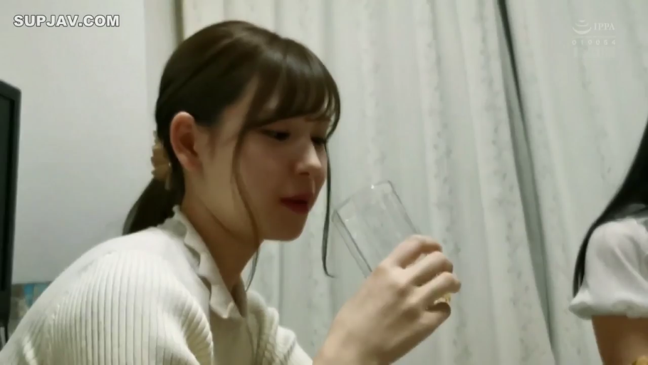 室内 · 专注 · 全裸 · 口交 · 跪姿 · 特写 · 硬核 · 项圈