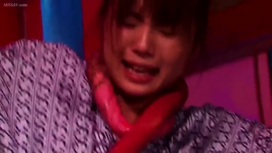 性交 · 校服 · 卧室 · 马赛克 · 臀部 · 枕头 · 趴卧 · 舒畅