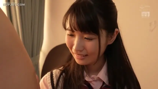 室内 · 脸部 · 第一视角 · 微笑 · 学生制服 · 凝视 · 俯视