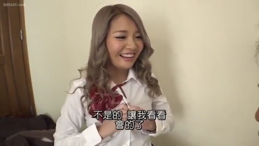 室内 · 站立 · 微笑 · 半身 · 对话 · JK制服 · 长发 · 领结