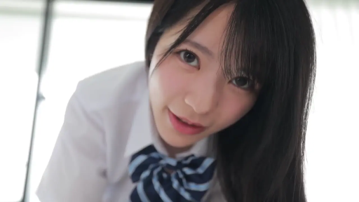 室内 · 俯身 · 脸部特写 · JK制服 · 注视镜头 · 黑长直 · 微露齿笑