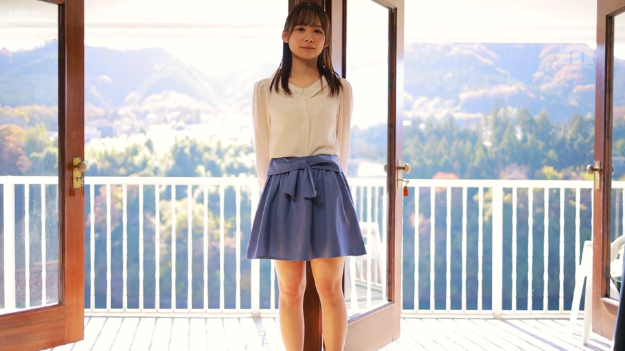 投入 · 俯身 · 第一视角 · 口交 · 面部特写 · 阴茎 · 车内 · 碎花上衣