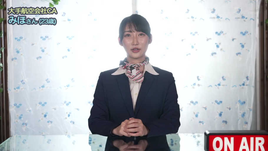 全裸 · 浴室 · 站立 · 享受 · 湿身 · 沐浴 · 躯干特写 · 水龙头