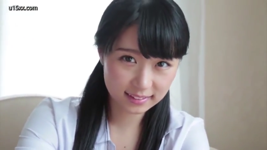 交谈 · 跪坐 · 和室 · 中景 · 微笑 · 坐垫 · 男伴背影 · 半透明和服