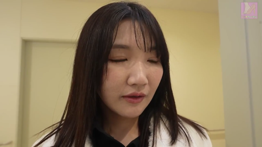 性交 · 全裸 · 卧室 · 马赛克 · 陶醉 · 枕头 · M字开腿 · 阴道
