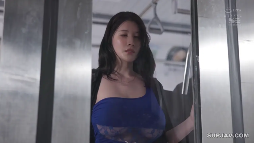 Stand · 平静 · Half-body · By Bus · 电车 · 蓝色连衣裙 · 电车扶手 · 痴汉题材