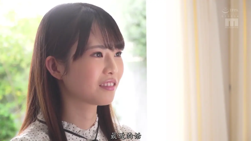 室内 · 顔のクローズアップ · 波点衬衫