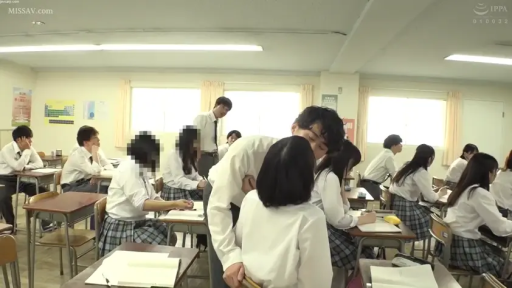 Bend over · Classroom · Role-playing · 全景 · 课桌 · 制服 · Kiss · Blur