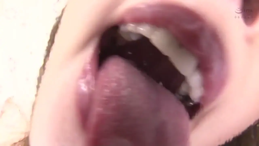 室内 · 诱惑 · 仰头 · 嘴部特写 · 吐舌 · 极近距离