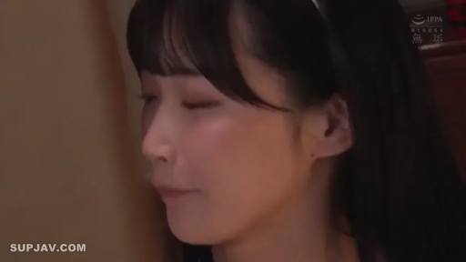 室内 · 面部 · 俯身 · 专注 · 口交 · 制服 · 麻花辫