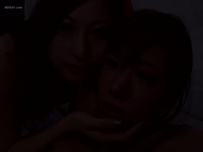 室内 · 俯身 · 自慰 · 短裙 · 臀部特写 · 按摩棒 · 低角度