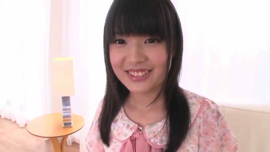 坐姿 · 全身 · 多人 · 包 · 等待 · 电梯 · 焦虑 · 校服与工装