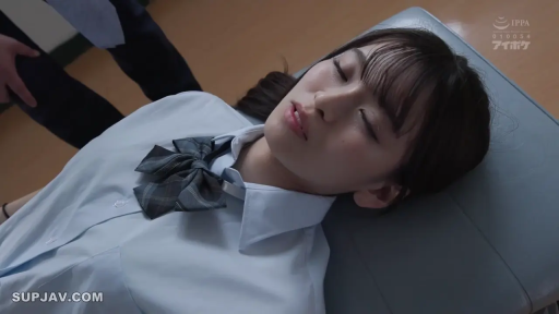面部 · 校服 · 仰卧 · 闭目 · JK · 昏睡 · 诊察台 · 保健室
