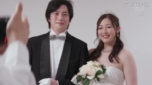 影棚 · 拍照 · 合影 · 手捧花 · 幸福 · 婚纱西装 · 婚礼