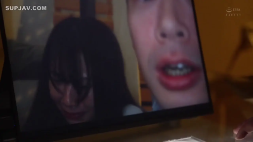 室内 · 脸部特写 · 便服