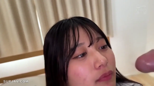 面部 · 第一视角 · 卧室 · 白色上衣 · 凝视 · 阴茎 · 端坐 · 注视阴茎