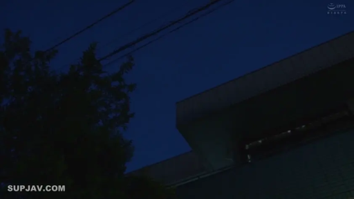 坐姿 · 沙发 · 内衣 · 抚摸 · 沉醉 · 腹部 · 跳蛋