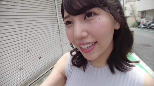 室内 · 揉乳 · 胸部特写 · 卧姿 · 润滑油 · 局部裸露 · 粉色泳装