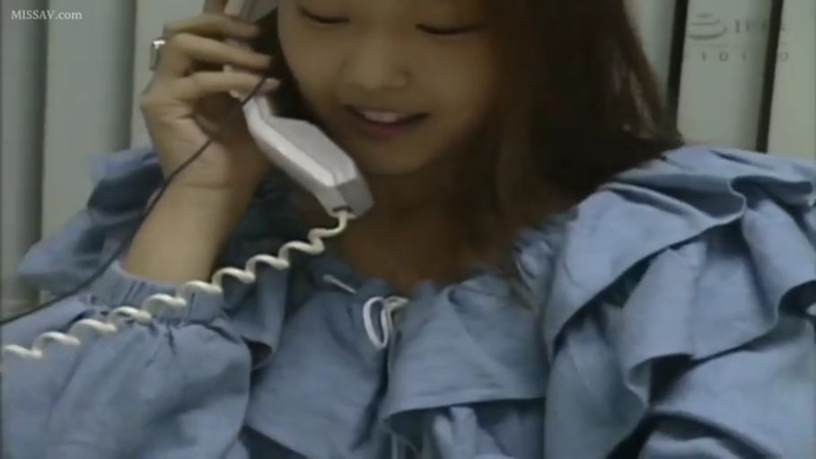 性交 · 全裸 · 胸部特写 · 枕头 · 床上 · 闭眼享乐 · 平躺 · 成熟女性