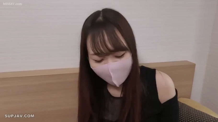 骑乘位 · 性交 · 全裸 · 卧室 · 床 · 短发 · 背部 · 不可见