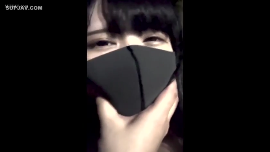 室内 · 陶醉 · 沙发 · 面部特写 · 卧姿 · 裸露 · 亲昵 · 情侣