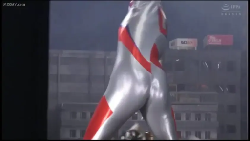 站立 · 摆拍 · 臀部特写 · 城市街道 · 建筑模型 · 紧身皮套