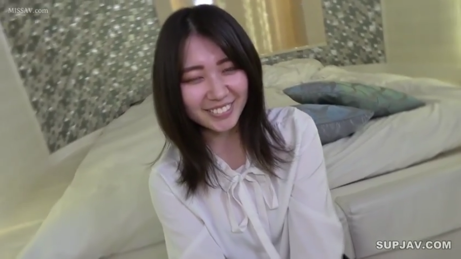 全身 · 站立 · 客厅 · 妩媚 · 绿植 · 模特 · 紫色情趣内衣 · 手抚私处