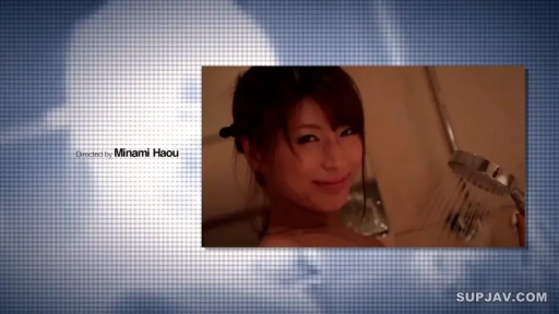 浴室 · 回眸 · 微笑 · 顔のクローズアップ · 裸体 · シャワーヘッド · アジア人女性 · シャワー