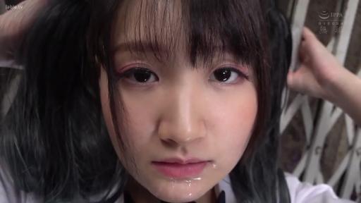 Indoor · Close-up of the face · 制服