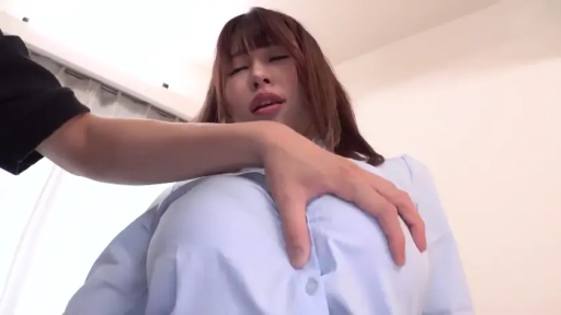 室内 · 揉乳 · 巨乳 · 迷离 · 仰卧 · 浅蓝色衬衫 · 乳部特写