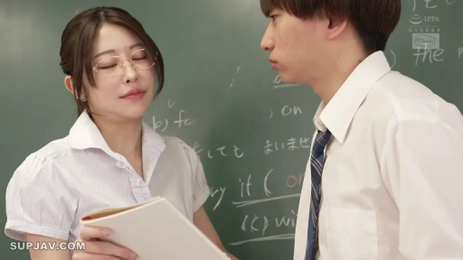 交谈 · 严肃 · 教室 · 师生 · 中景 · 职业装 · 黑板 · 站立对视