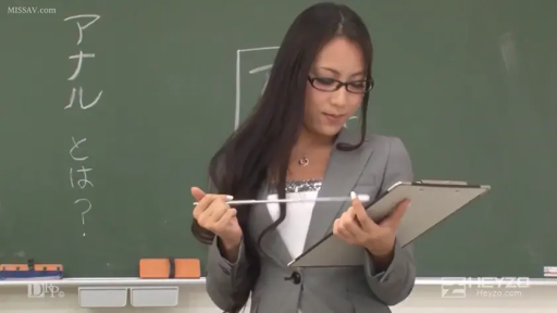 多人 · 痛苦 · JK制服 · 俯视 · 多人猥亵 · 室内地板 · 横卧