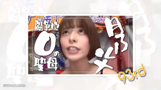 室内 · 脸部特写 · 字幕 · 惊讶 · 访谈 · 正面 · 吊带