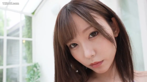 室内 · 面部特写 · 注视 · 高冷 · 写真 · 蓝色吊带 · 侧头