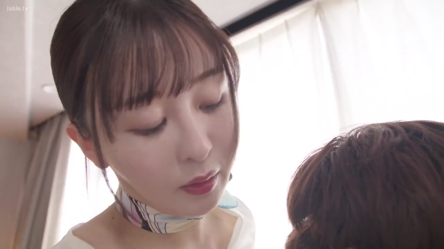 室內 · 臉部特寫 · 職業裝