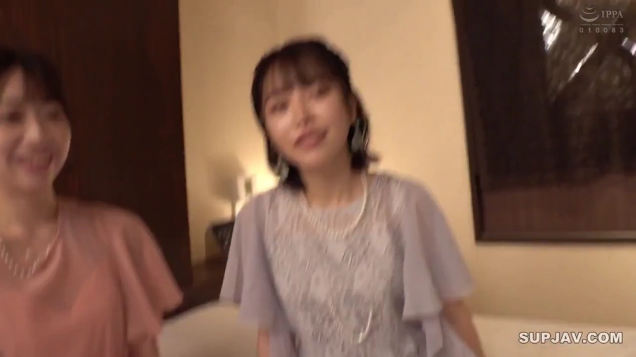 性交 · 卧室 · 迷离 · 裸体 · 仰卧抬腿 · 床垫 · 局部特写 · 足控