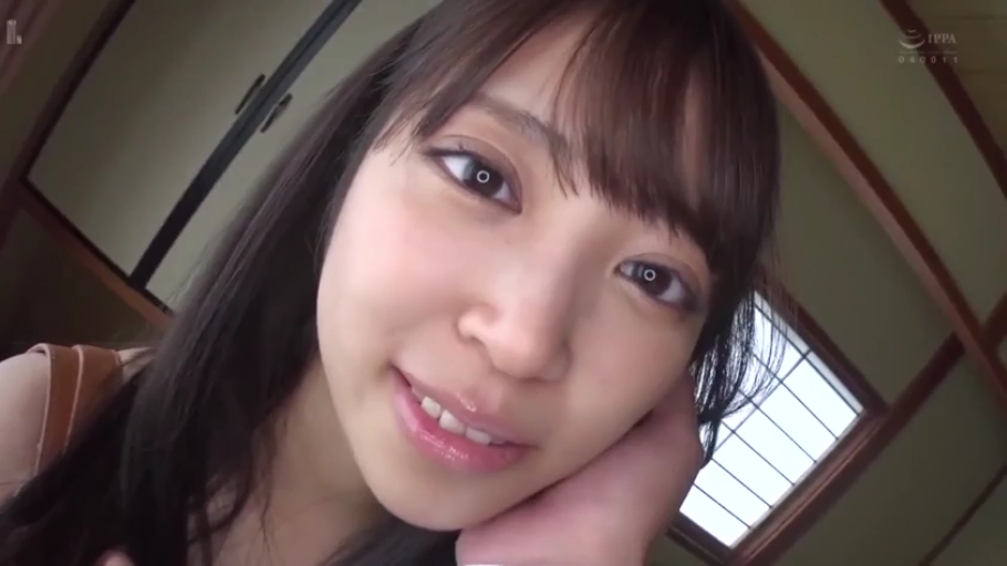 面部 · 和室 · 温柔 · 侧卧 · 深情注视 · 日常背心 · 瞳孔特写