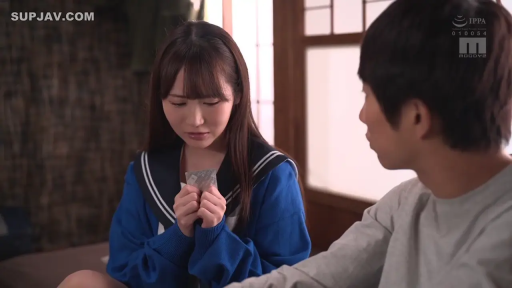 Lower your head · 害羞 · 手部特写 · Japanese-style room · 蓝色水手服 · Campus Style · 犹豫 · 避孕套