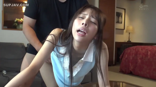 室内 · 性交 · 迷离 · 后入式 · 装饰画 · 面部特写 · 长发 · 浅蓝色翻领衫