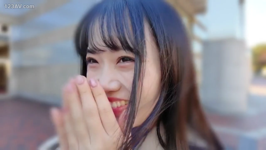 脸部特写 · 户外 · 大衣