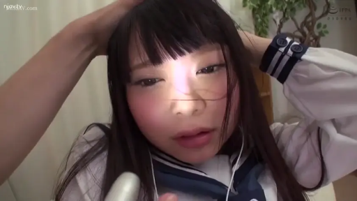 室内 · 坐姿 · 脸部 · 羞涩 · 盆栽 · 水手服 · 被摸头