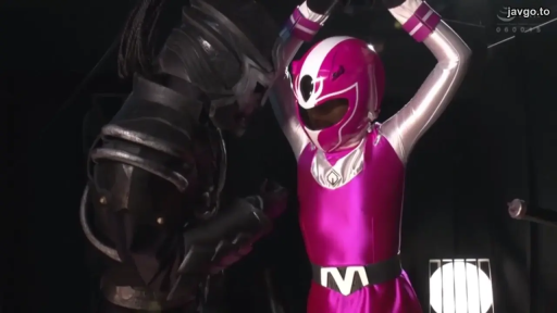 室内 · 中景 · 举手 · 紧身衣